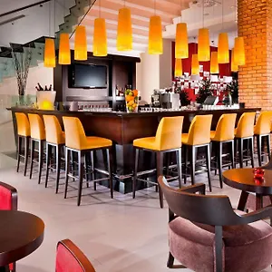 מלון Courtyard By Marriott Center ****